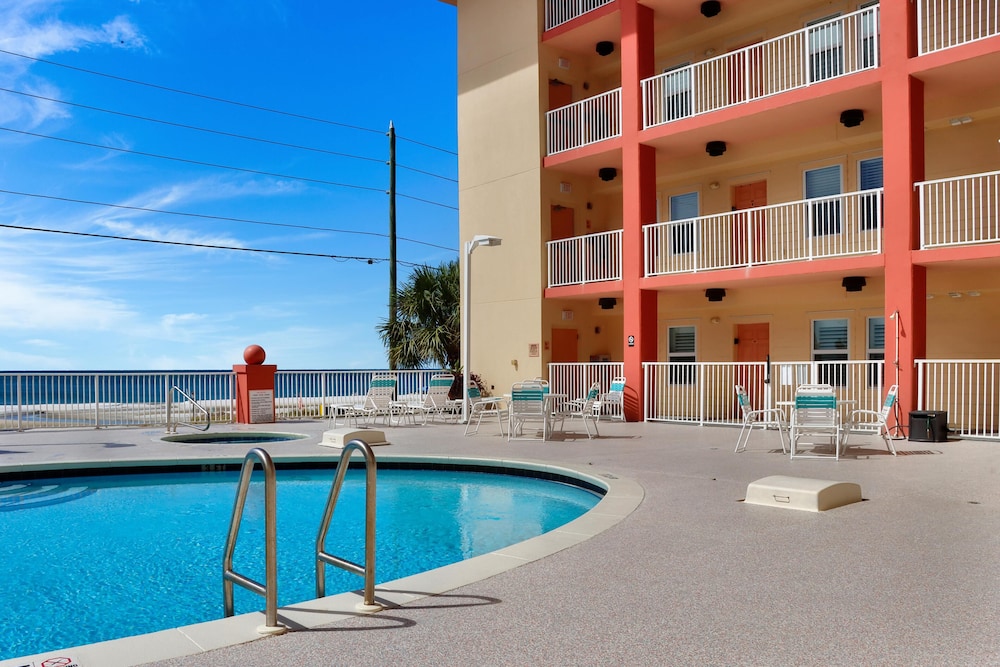 Paradise Shores 105