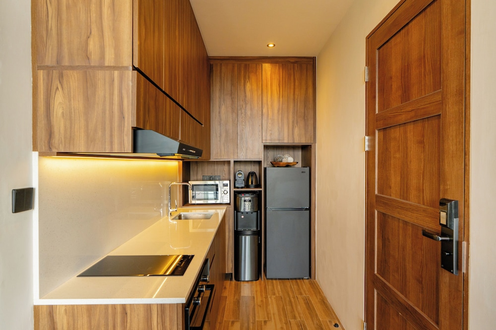 Avanya Apartments by Pertama Management