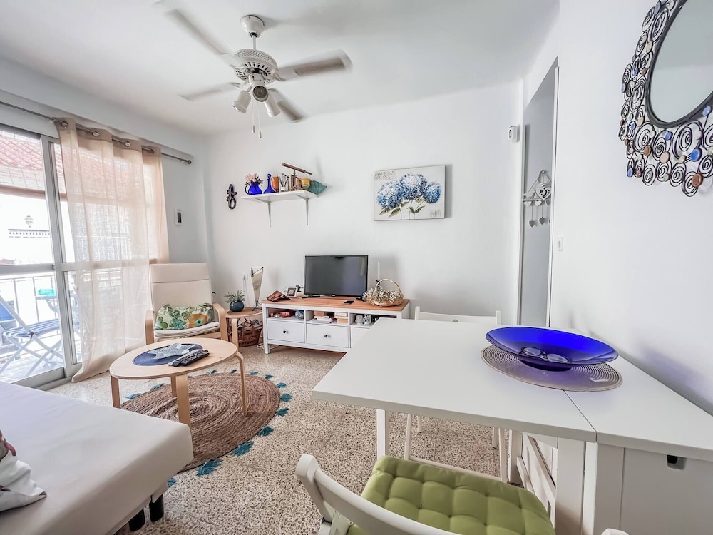 Cd-1414 Two Bedroom Apartment Nerja