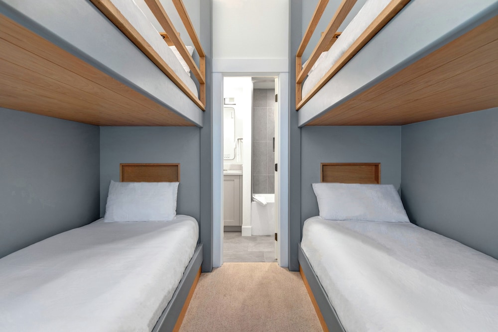 Ski Captain Molly 3 Bedroom Condo