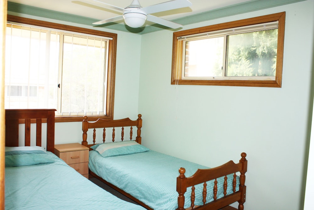 Birchgrove Terrace Unit 6 view 4