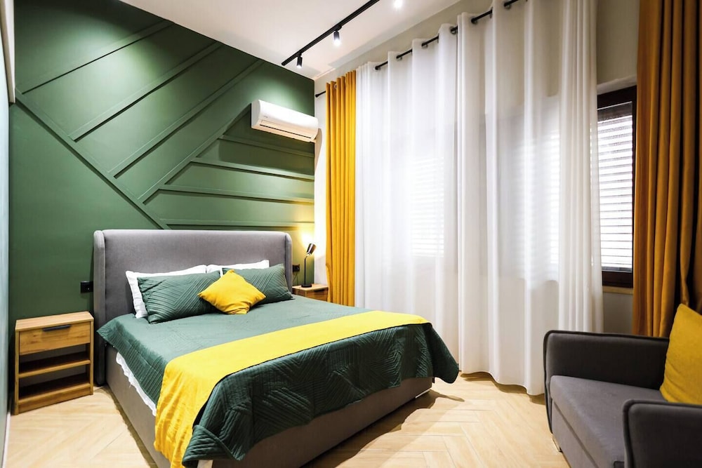 Grandstay Central 101
