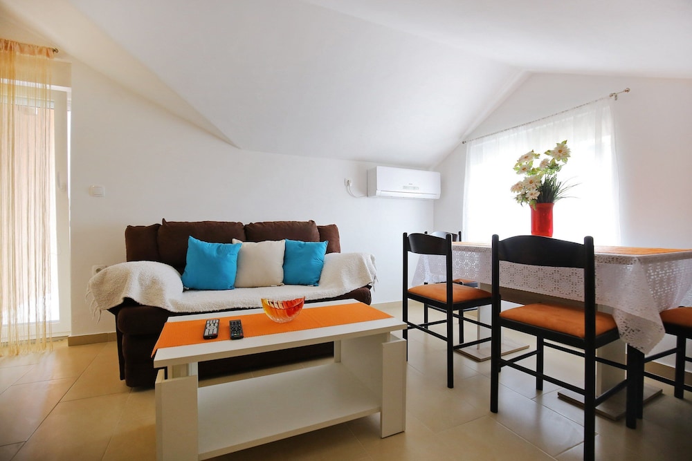 Apartments Kapetan