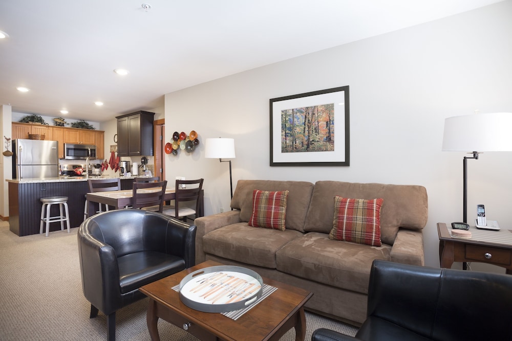 Eagle Springs East 1 & 2 Bedroom Condos