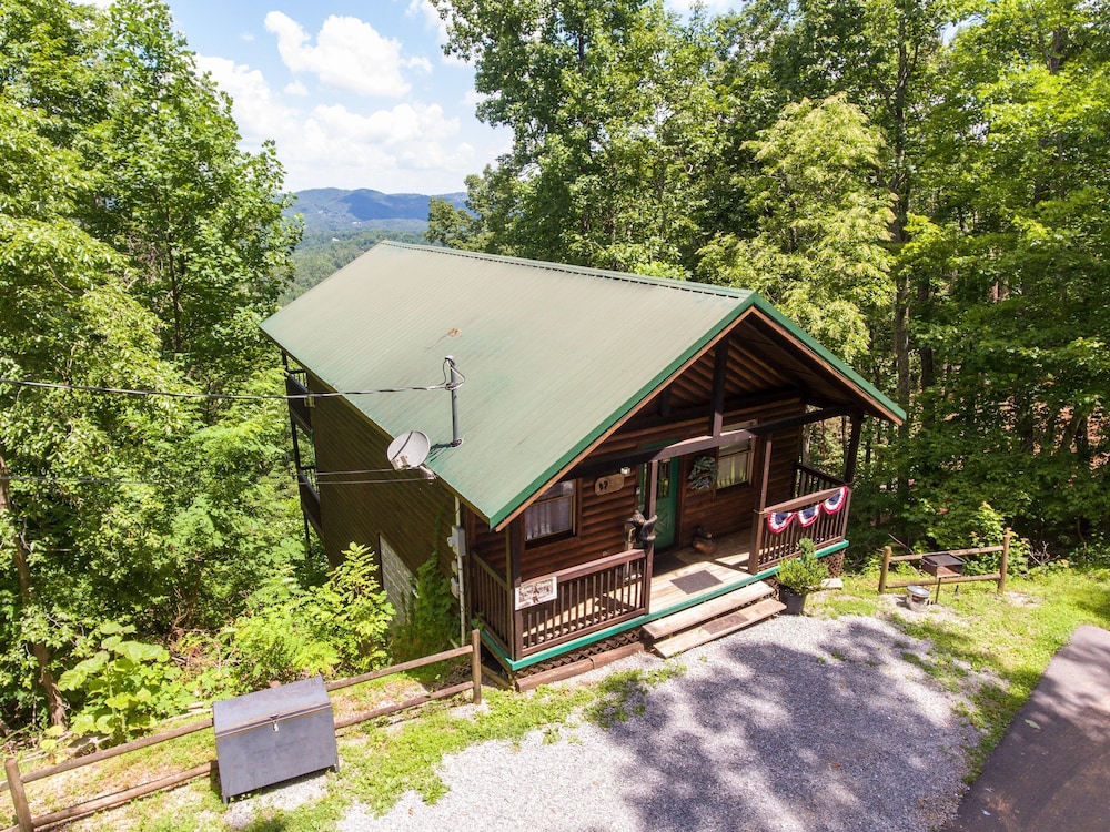 Bear Dance 1 Bedroom Cabin