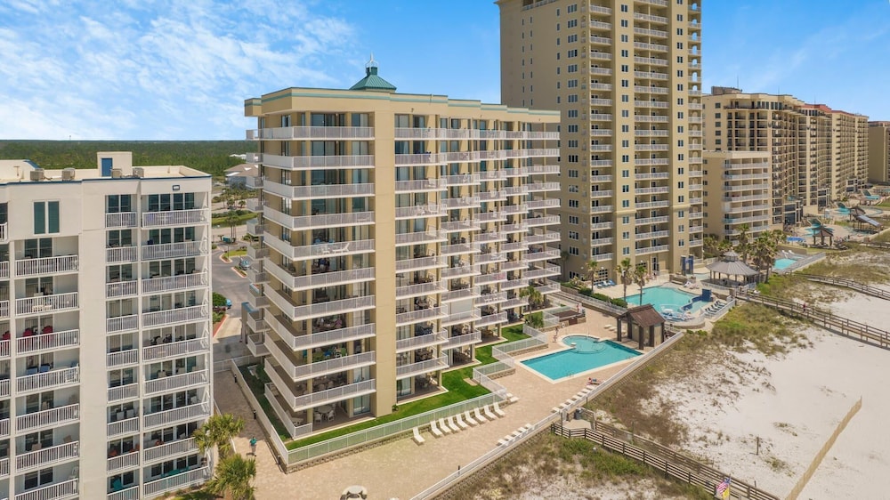 Romar Place 605