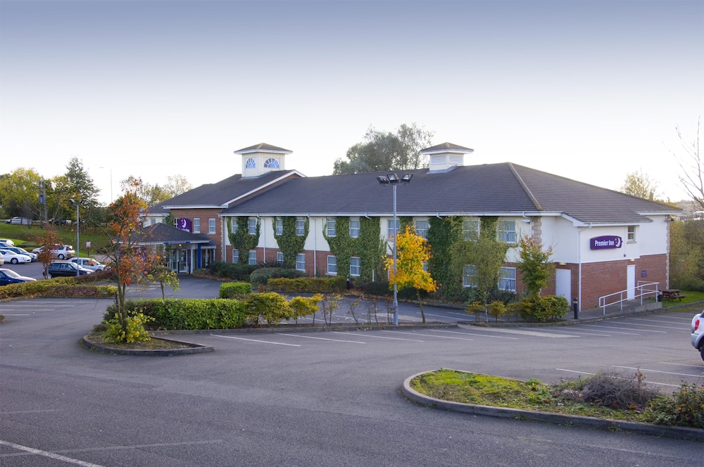 Premier Inn Rugby North - Newbold 5