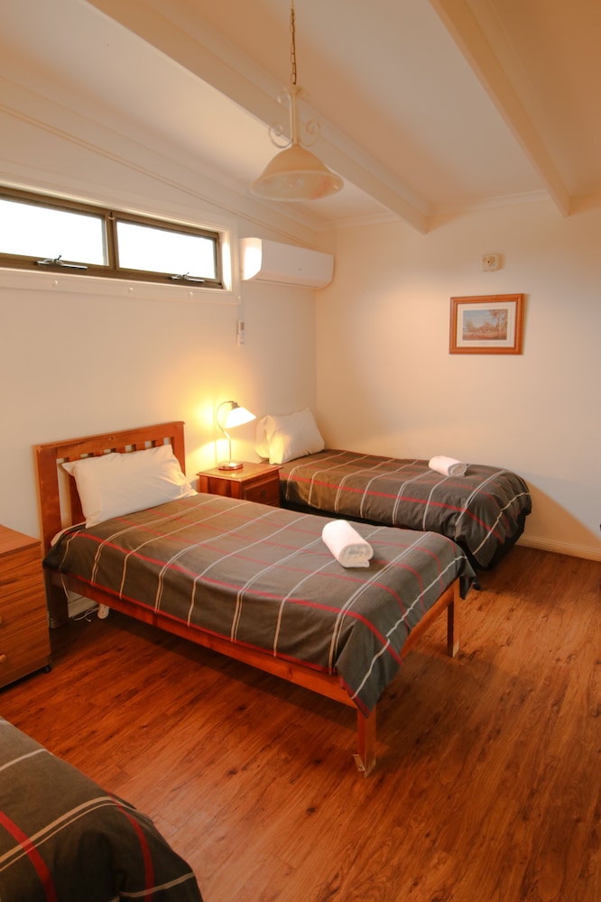 Cape Jervis Accommodation & Caravan Park