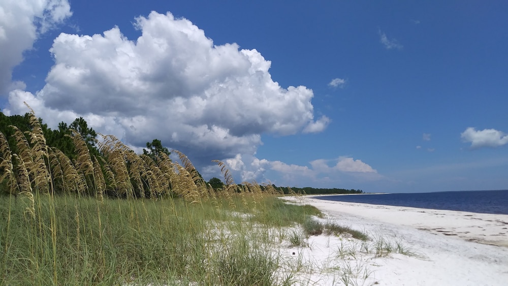 The Old Carrabelle Hotel