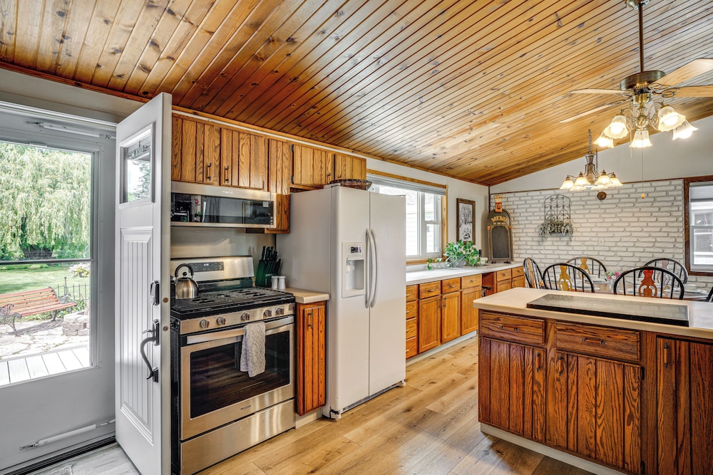 7 Mi to Eldorado Marsh: Family Home w/ Pool