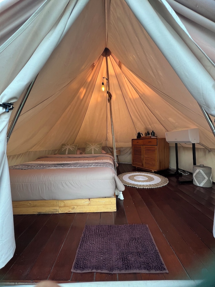 Kamanicamp