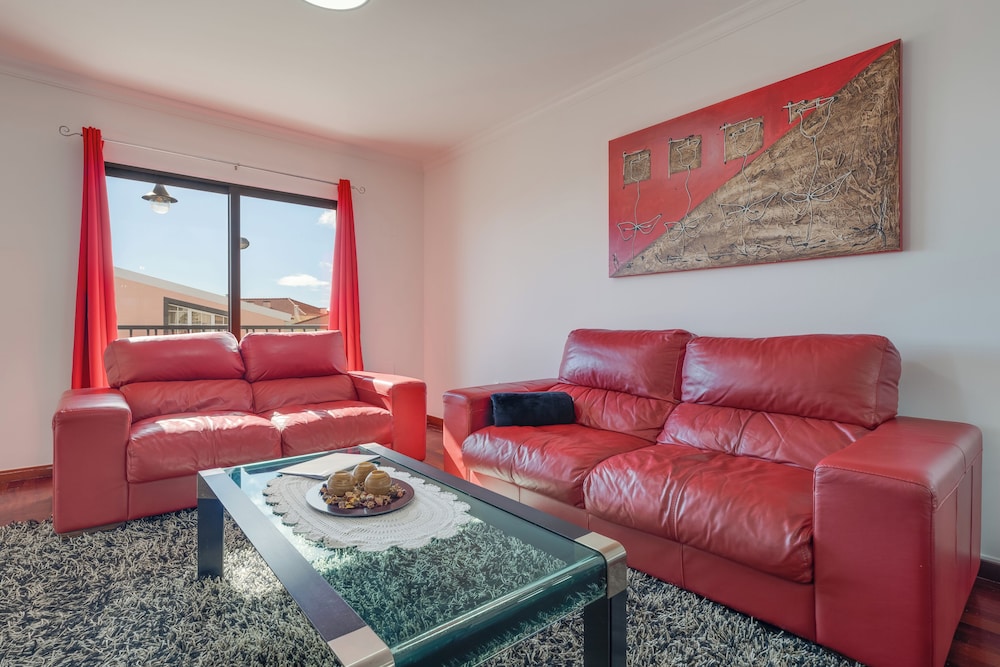 Andrade's Villa by HRM