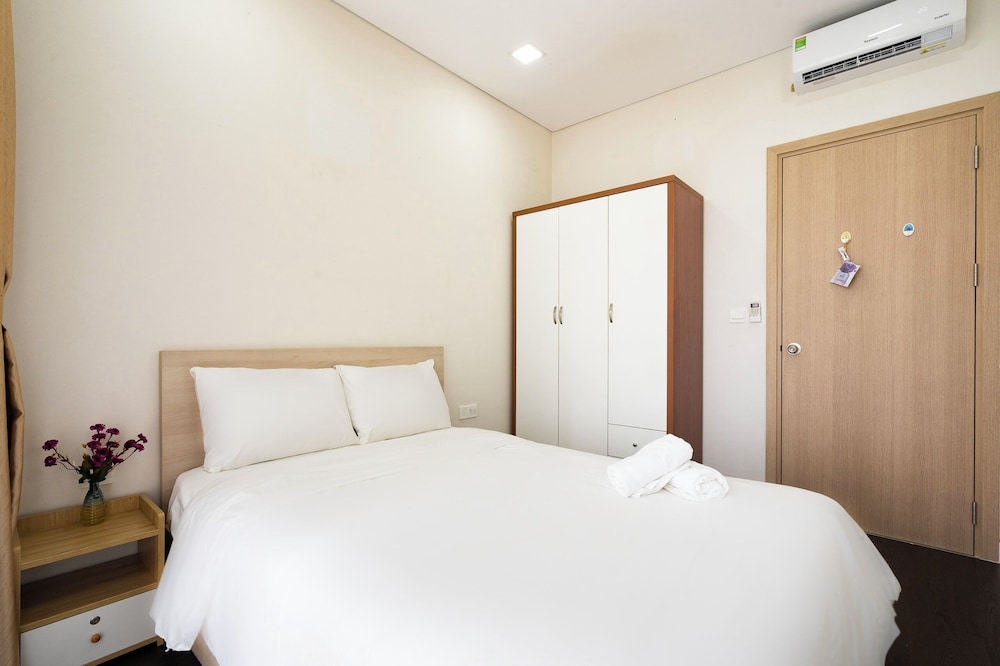Nice Apartments near Tan Son Nhat Airpot