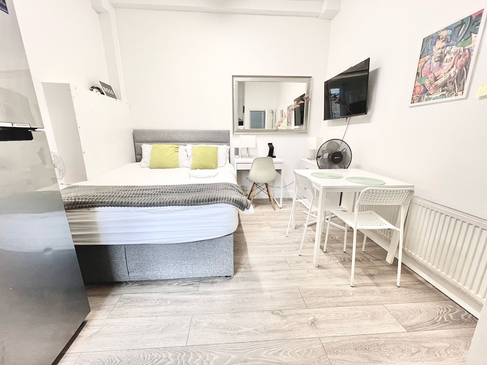 Flat 2