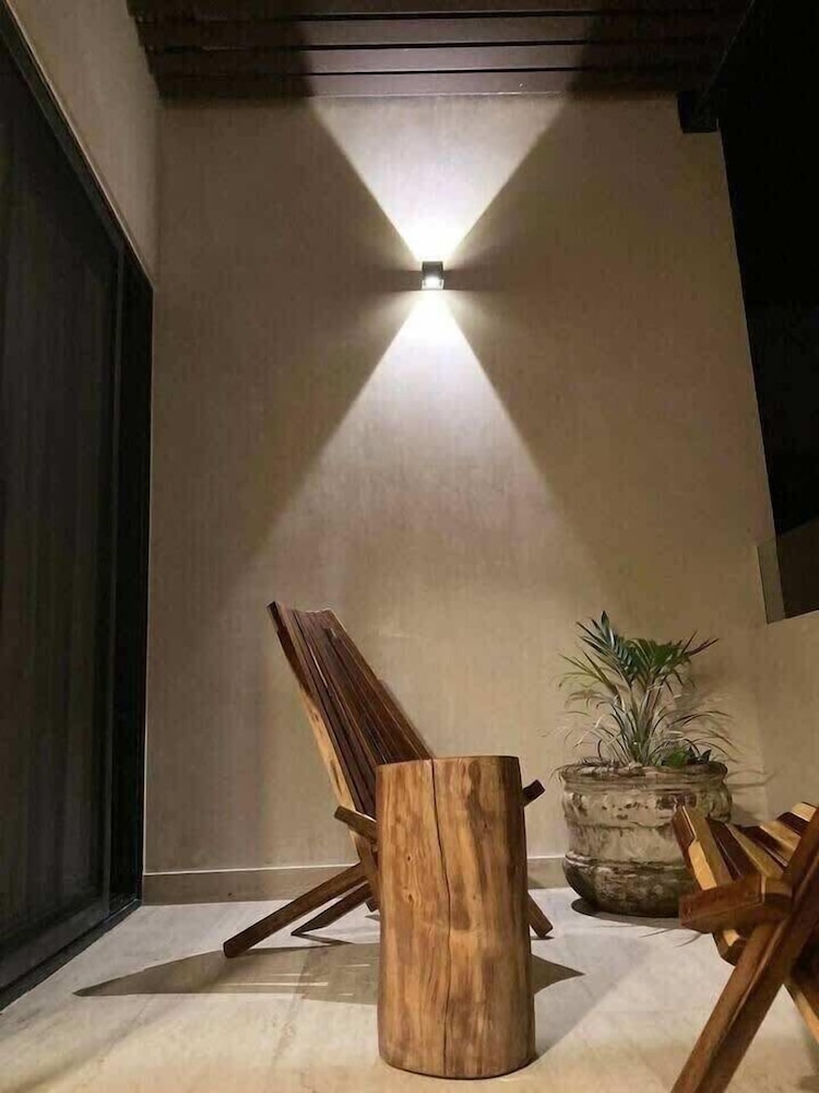 2 BR Amazing Pool Top Amenities Wifi 2FL Gym