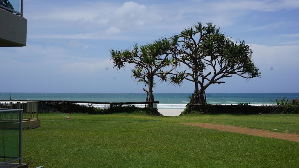 Pacific Surf