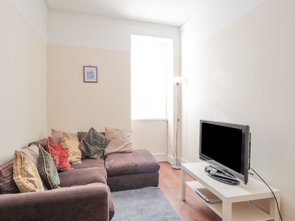 1 Seafield Street