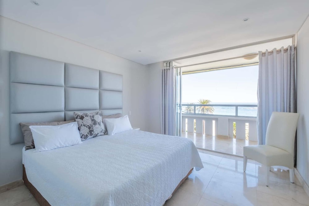 Ocean View Camps Bay 3bed Apt Beach Vistas