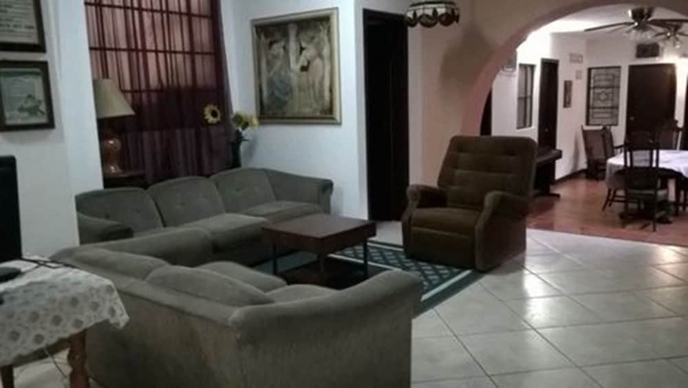 Hostal San Fernando view 5