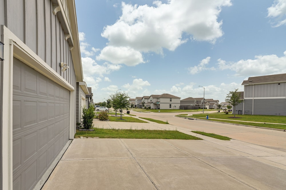 4 Mi to Bear Creek Pioneers Park: NW Houston Home