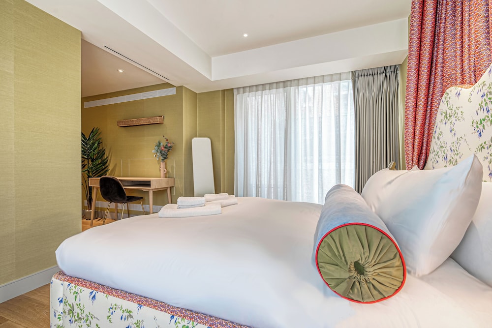 Luxury flats near Big Ben and London Eye