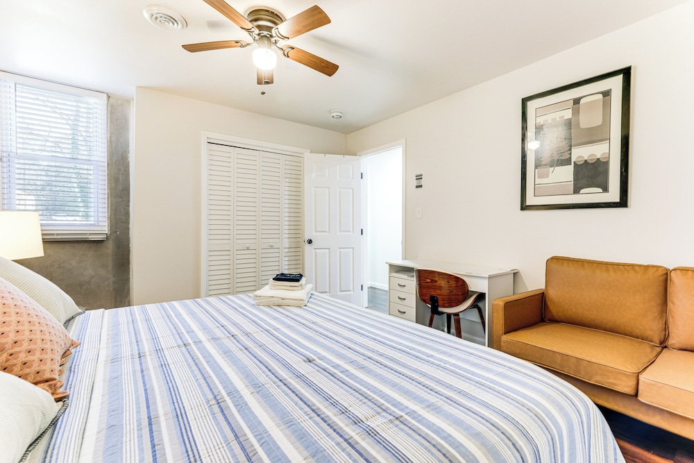 11 Mi to Marietta Square: Modern Apt w/ Yard!