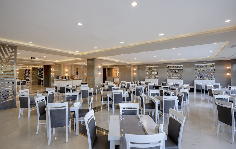 L'Oceanica Beach Resort Hotel - All Inclusive