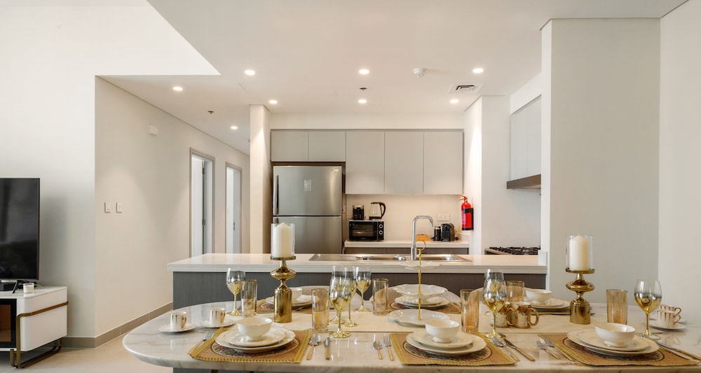 Manzil - 3BR in Downtown with Burj View