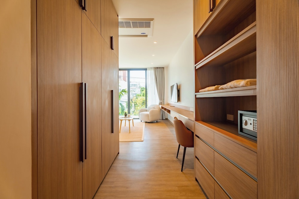 Modern Tropical Pool Villa - Saiyuan