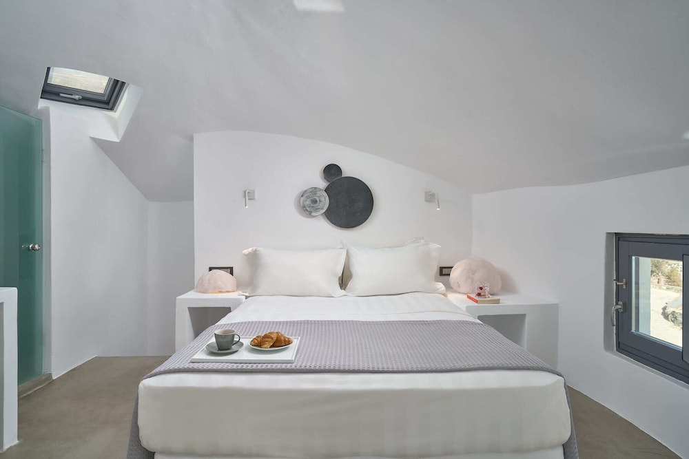 Topos Exclusive Santorini