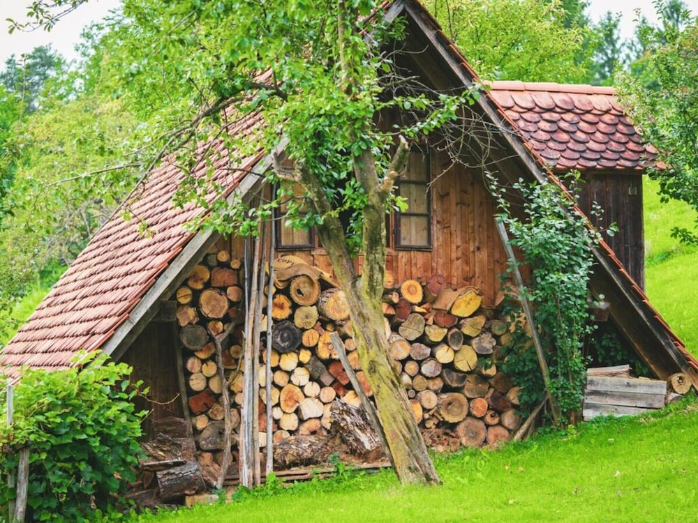 The Holler Comfortable Holiday Residence