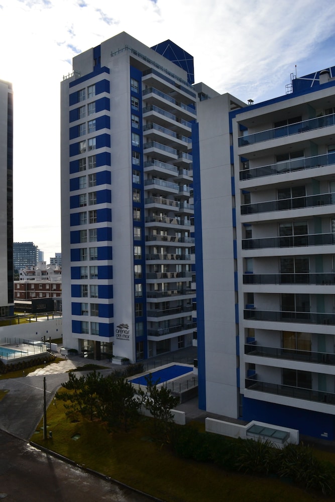 Arenas del Mar Apartments