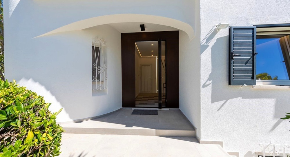 Old Village Area, Your Perfect Vilamoura Getaway, Private Pool, AC & Wifi