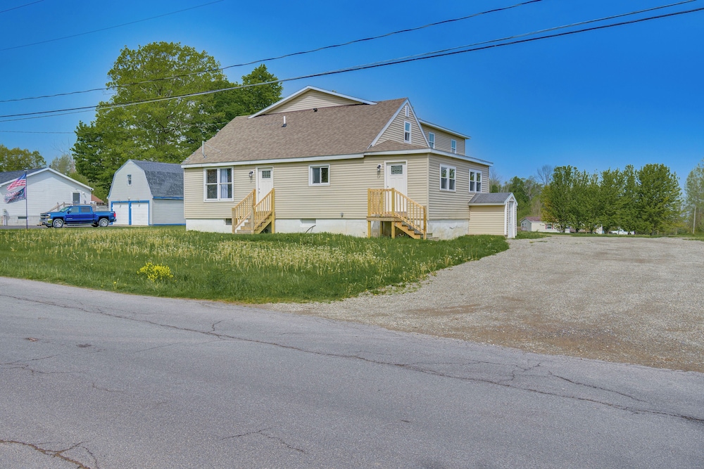 Spacious Oswego Home: 6 Mi to Fort Ontario! view 4