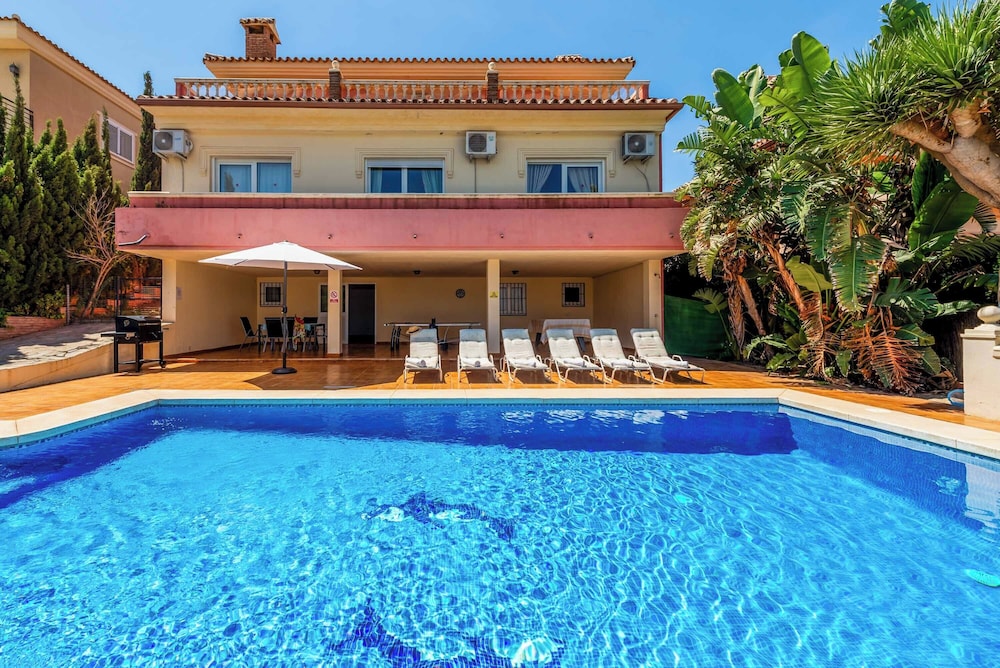 Villa Torrequebrada