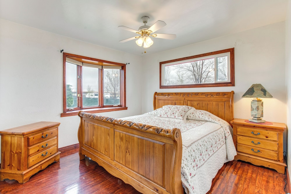 5 Mi to Dtwn Denver: Pet-friendly Home w/ Patio view 4
