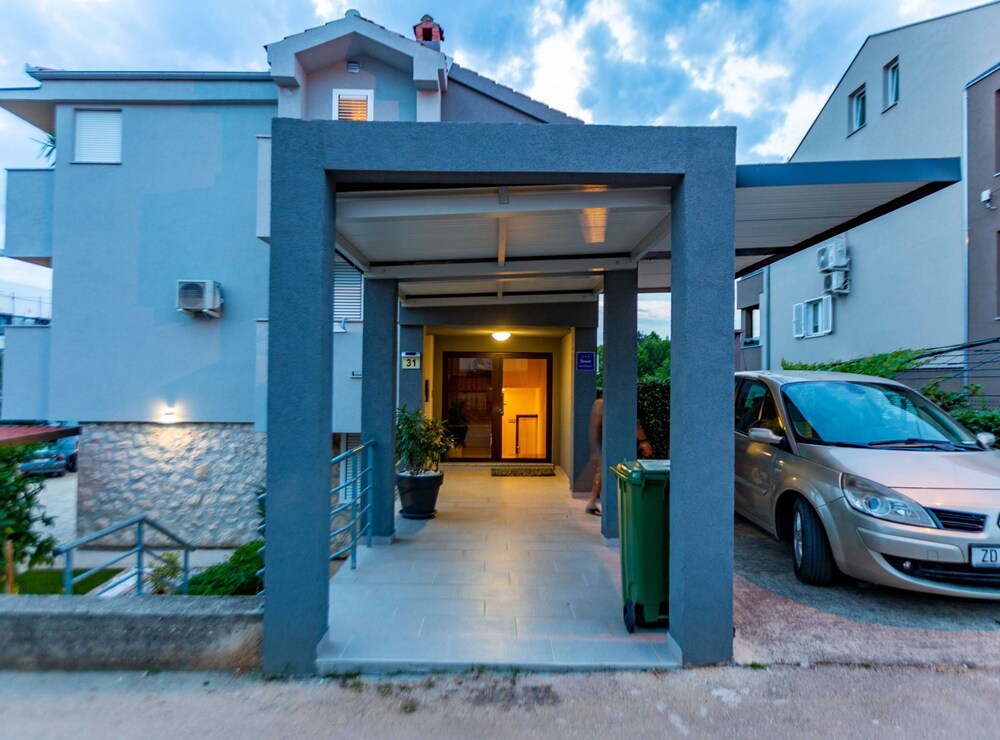 Zadar Lavish and Luxurious Apartment With Private Pool