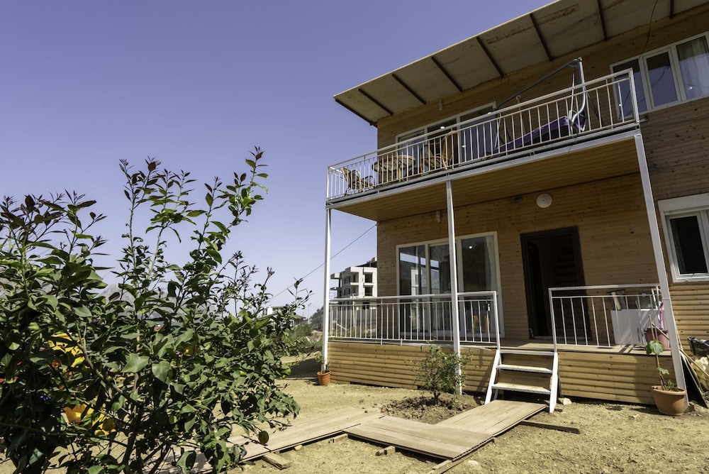 Scenic View Villa With Garden in Nature