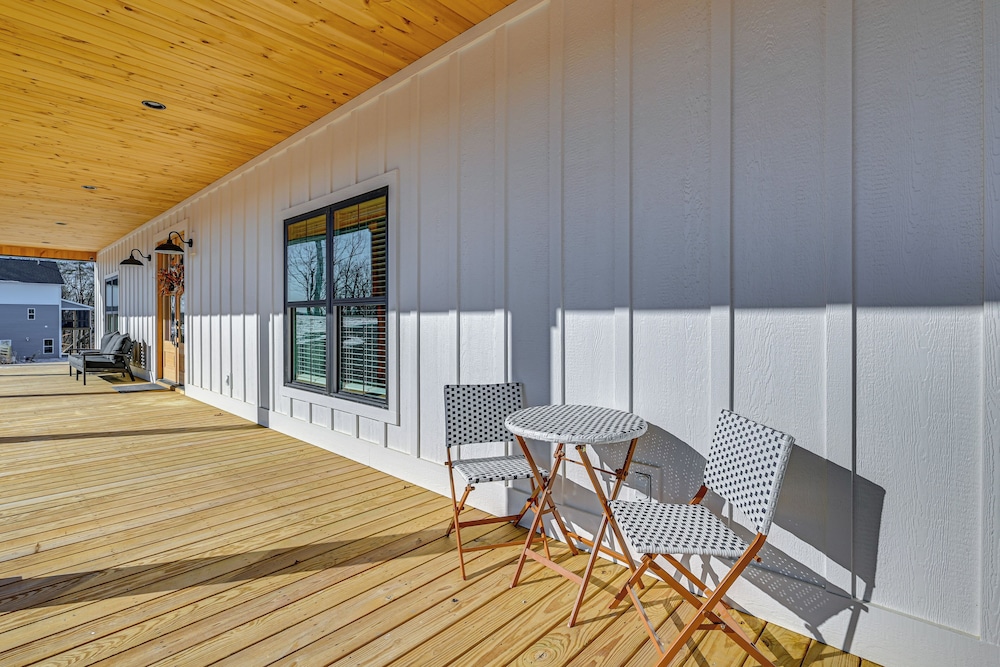 Spacious Home in Paradise Grove Nolin Lake!