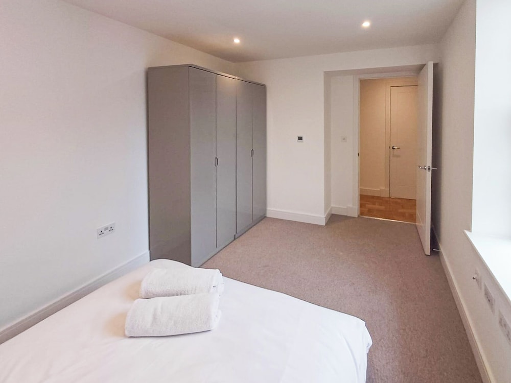 Modern 2 Bedroom 2 Bathroom Apartment