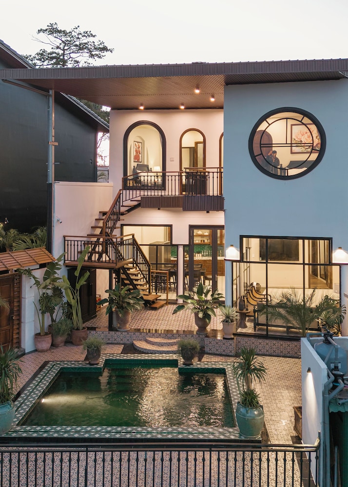 De Ma'at villa