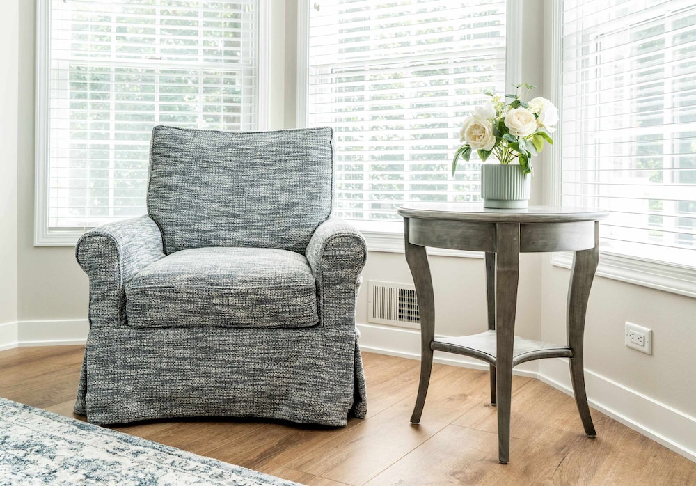 Tranquil Family Retreat - for 10!