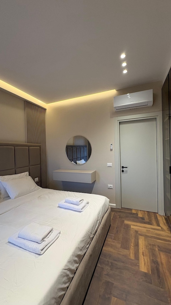 Blue Boutique Apartments 3