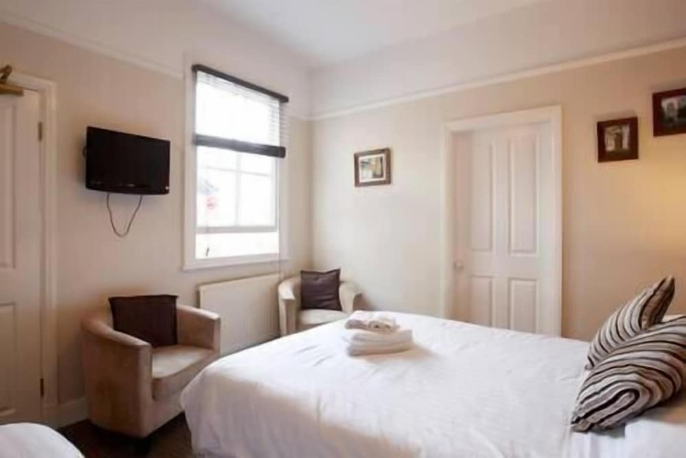 Number 34 Bed and Breakfast