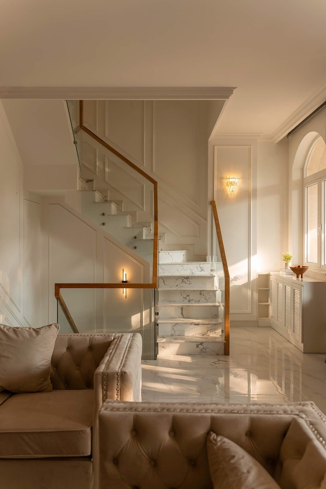 Grand Villa