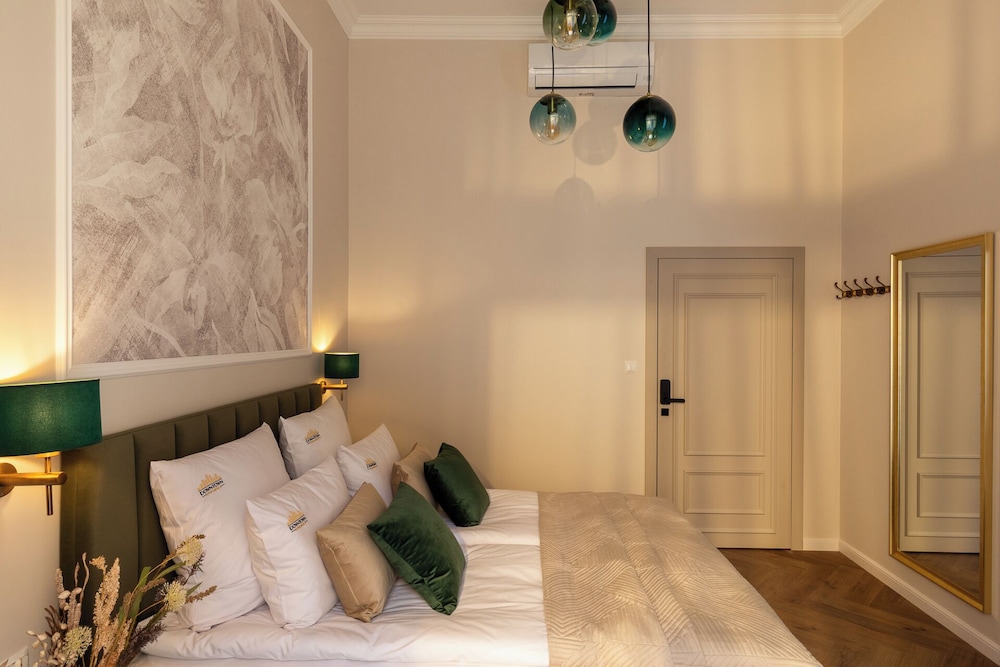 OLD TOWN Charm & Chic by Downtown Apartments