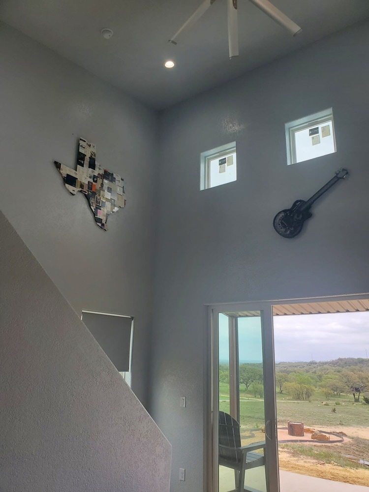 Willie In the Hill Country - Hacienda Amor