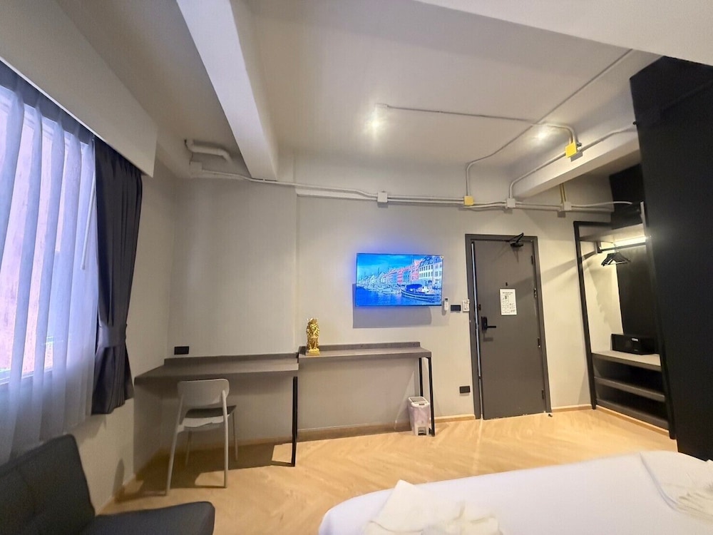 Leon's Loft House