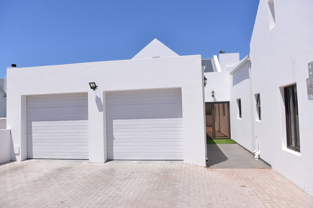 Pelican Cove is a Modern 4-bedroom Holiday Home in Langebaan With Some Sea Views