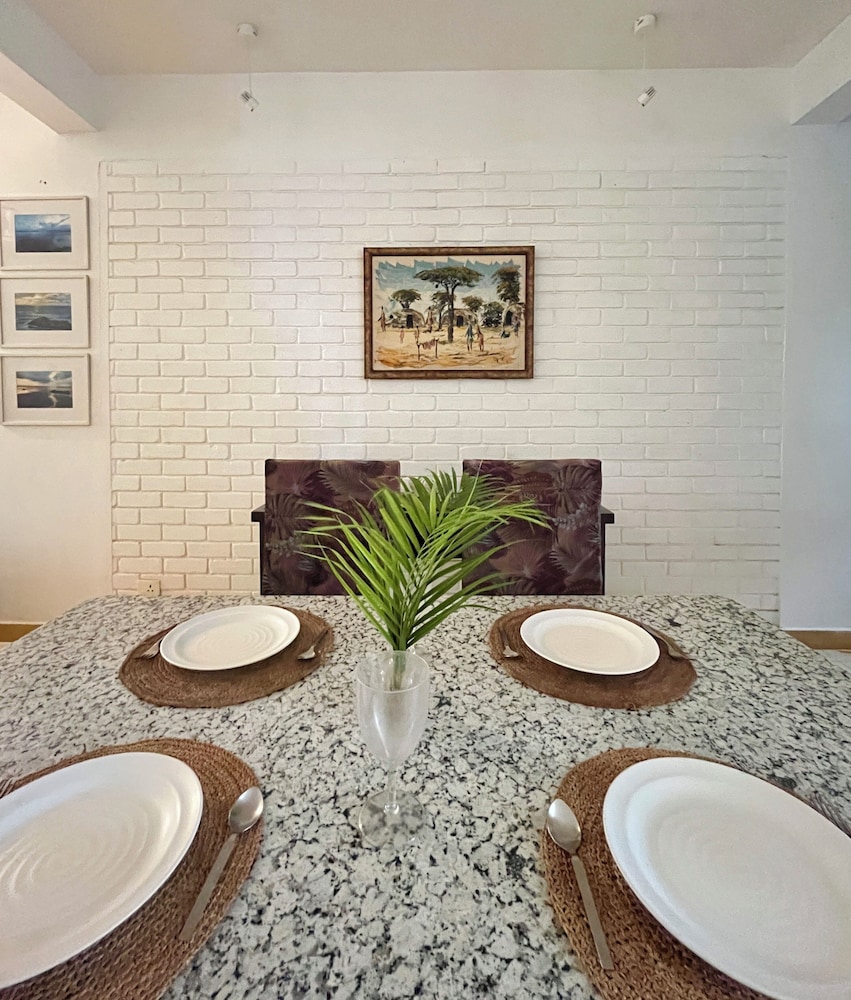 Siboney House by evaddo